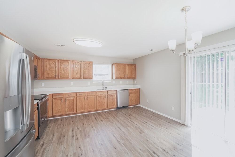 12418 Dervish Ln - Photo 7 of 17