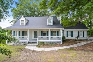 featured image of 521 Sequoia Ct
