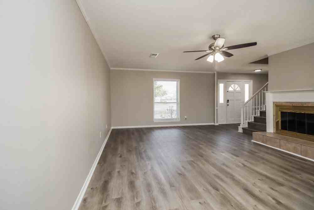 17930 Cypress Spring Dr - Photo 5 of 20