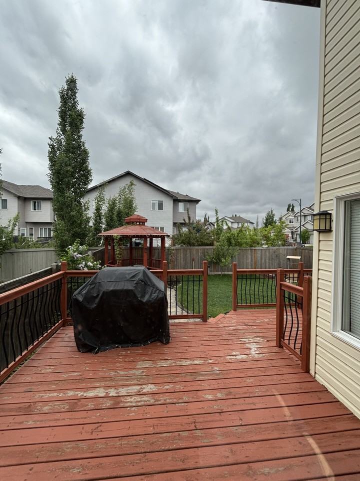 SF341 - 3 Bedroom, 2.5 Bathroom Main Floor Home | 11721 16A Ave SW - Photo 4 of 29