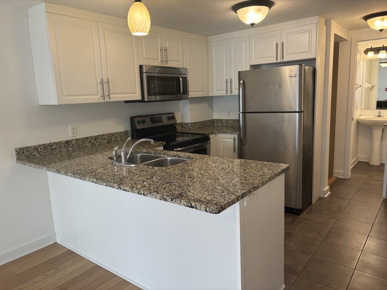 132 Daly Ave - Photo 4 of 13