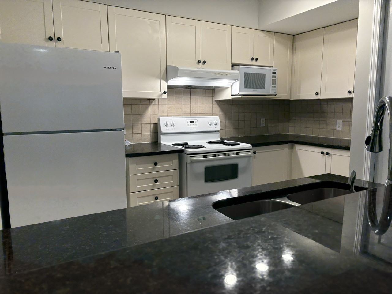 1921 St. Joseph Blvd - Photo 4 of 22