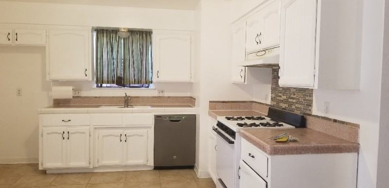 1019 S Demaree St - Photo 4 of 31