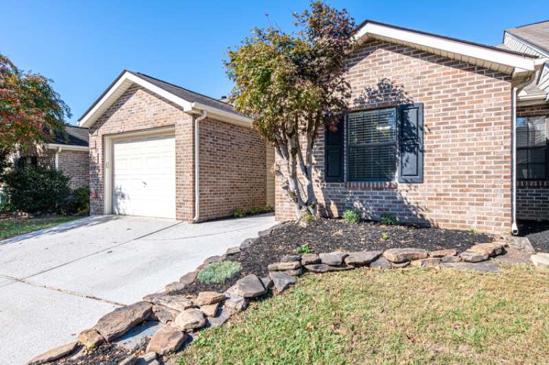 8434 Norway St - Photo 3 of 21