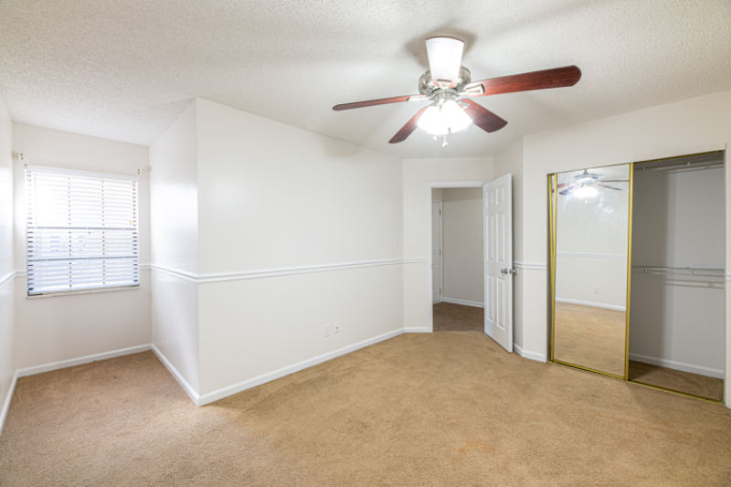 8434 Norway St - Photo 5 of 21