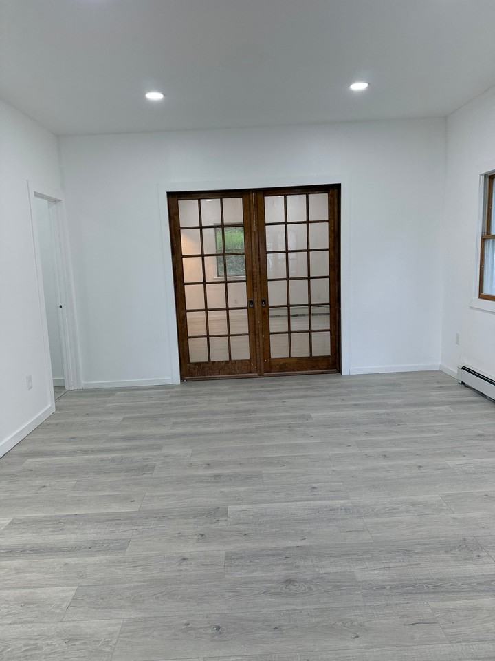1203 Howard Ave - Photo 2 of 12