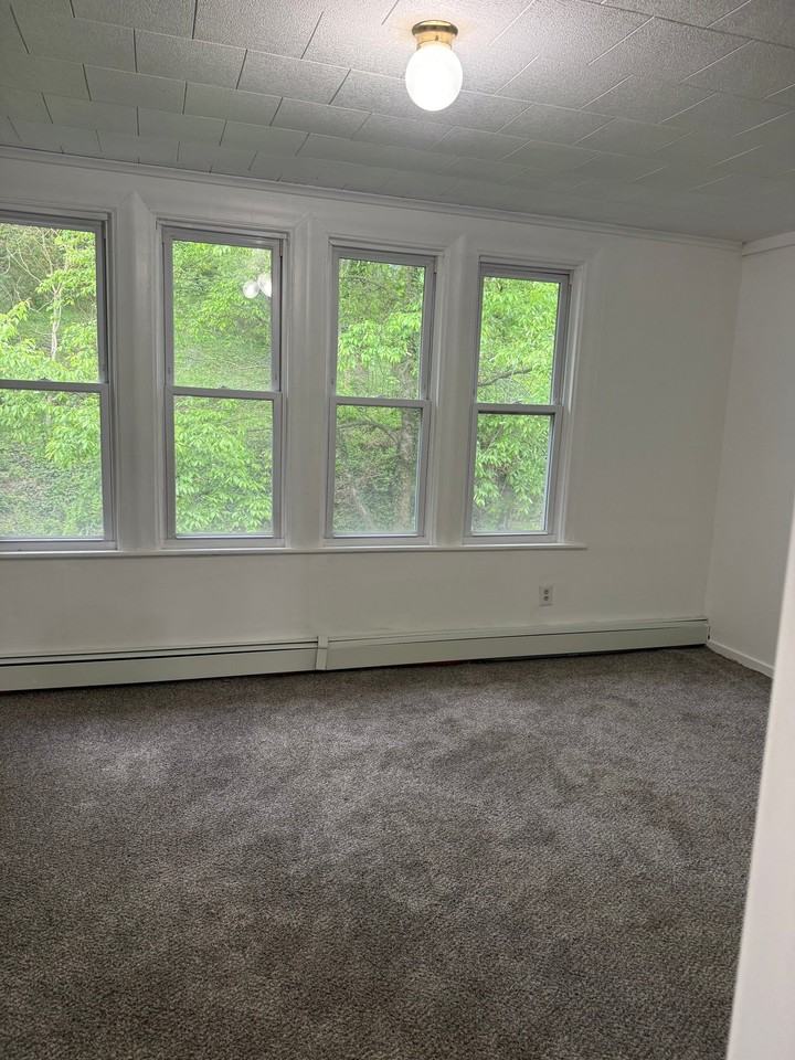 1203 Howard Ave - Photo 6 of 12