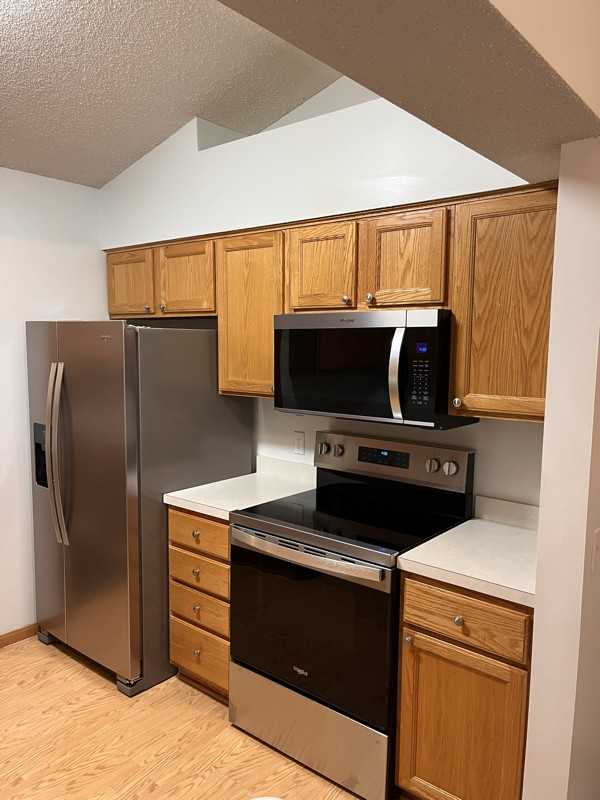 9427 Prairieview Trl N - Photo 6 of 19