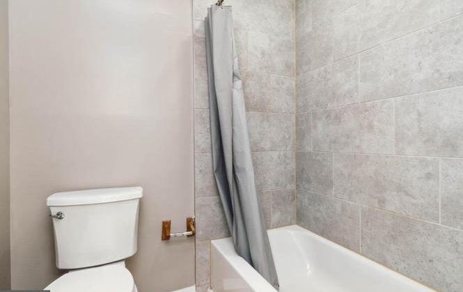 412 N Washington St - Photo 2 of 11