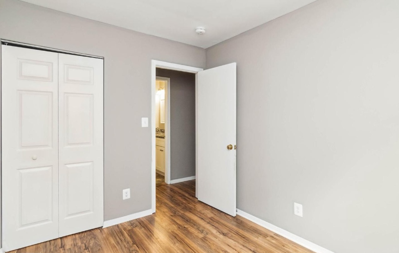 412 N Washington St - Photo 3 of 11