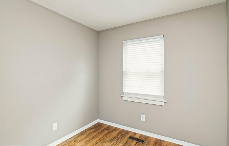 412 N Washington St - Photo 4 of 11
