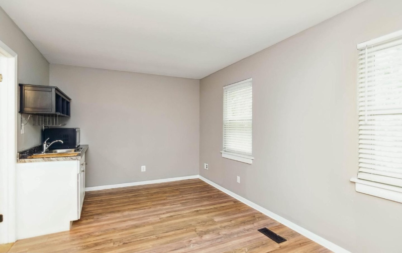 412 N Washington St - Photo 7 of 11