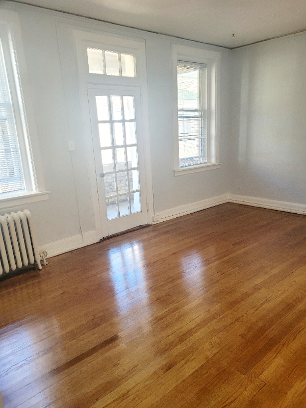 1611 Hampton Blvd #A8 - Photo 2 of 8