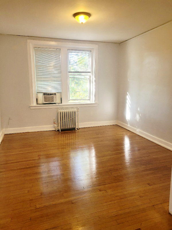 1611 Hampton Blvd #A8 - Photo 3 of 8