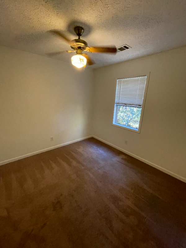 3230 Meadowlark Ln Nw - Photo 2 of 11