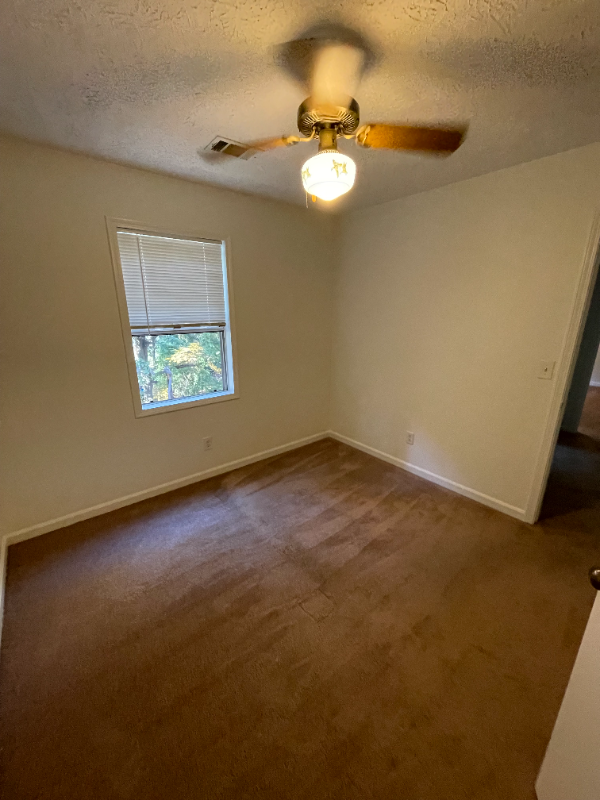 3230 Meadowlark Ln Nw - Photo 4 of 11