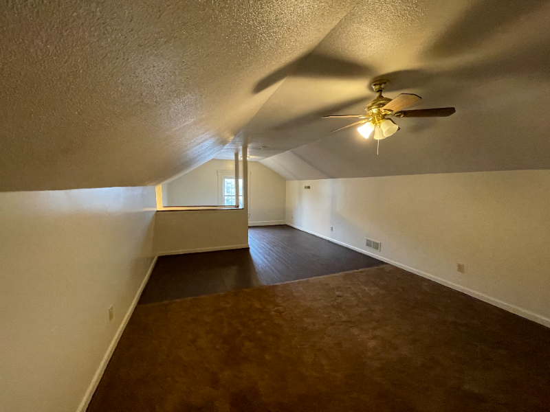 802 Montague Rd #4