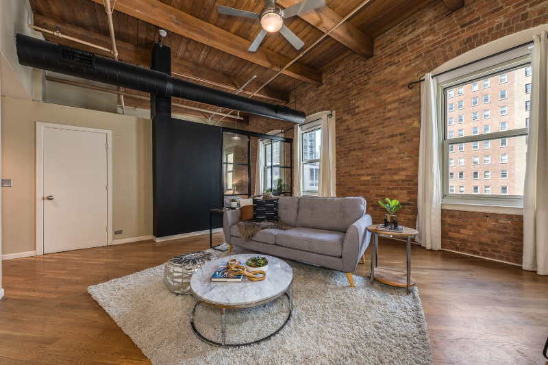 900 S Wabash Ave #705