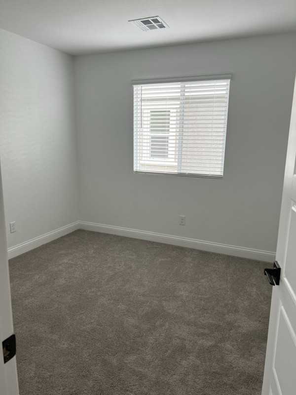 10050 Bismuth St - Photo 6 of 20
