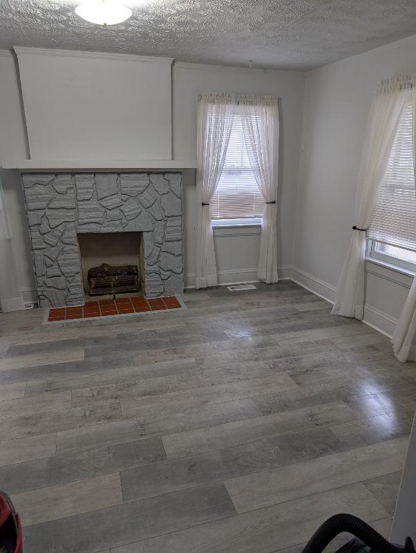 1310 W Virginia Ave - Photo 3 of 14