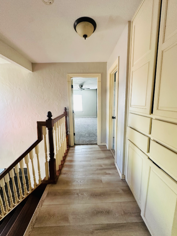 6104 Nw Lincoln Ave - Photo 4 of 13