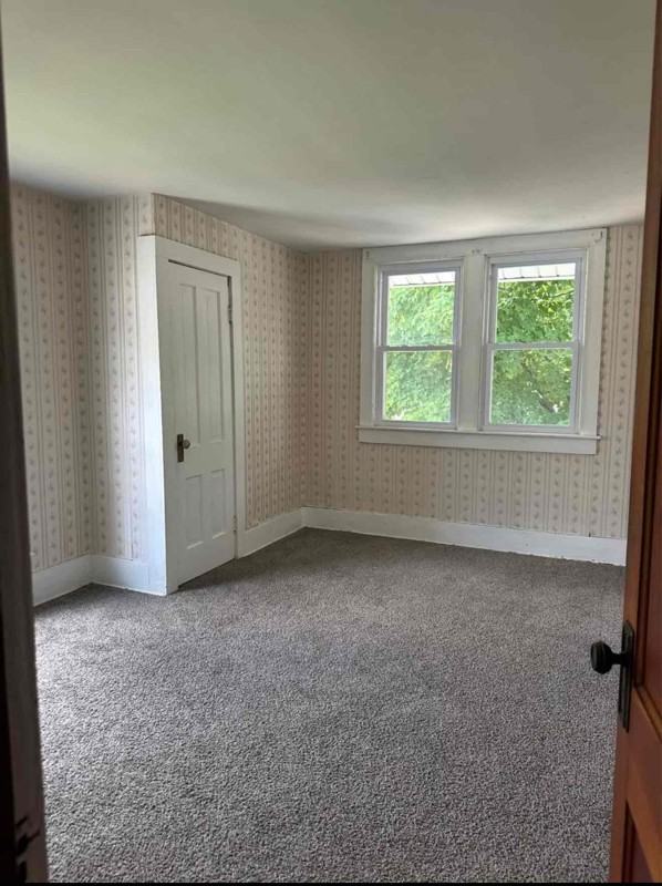 1138 Williams Ave Ne - Photo 3 of 15