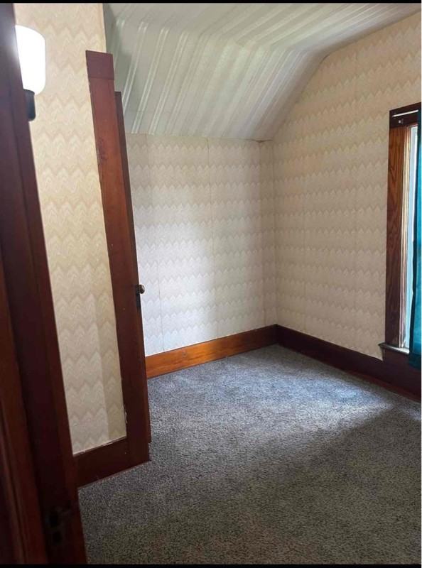 1138 Williams Ave Ne - Photo 5 of 15