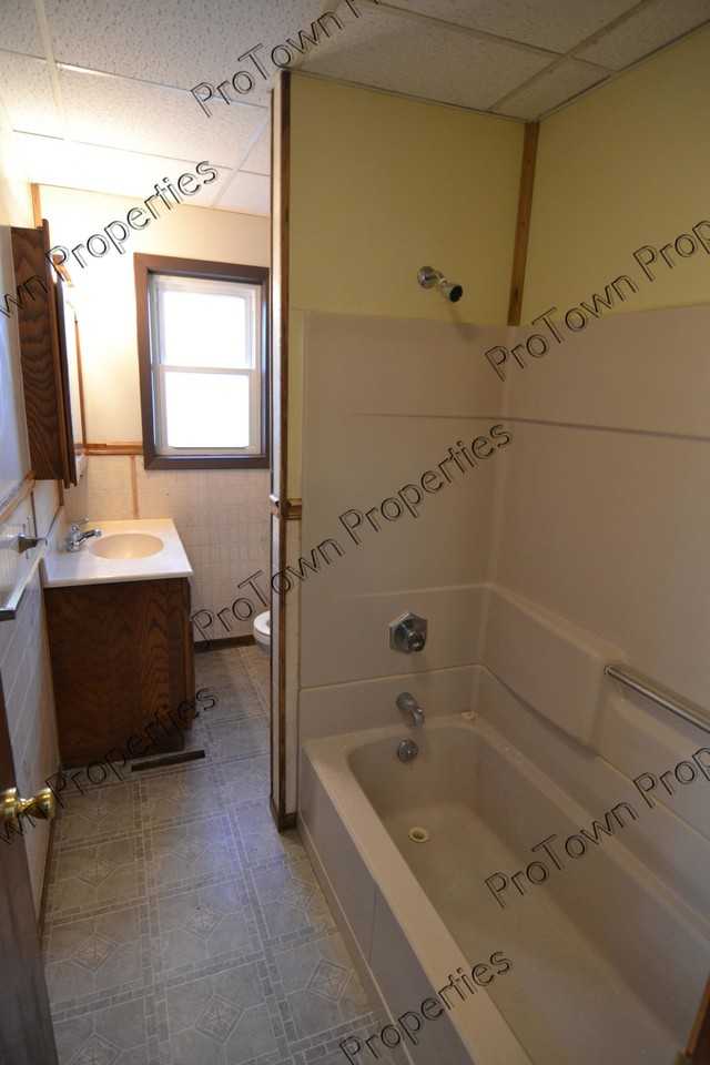 609 Ida Street - Photo 4 of 7