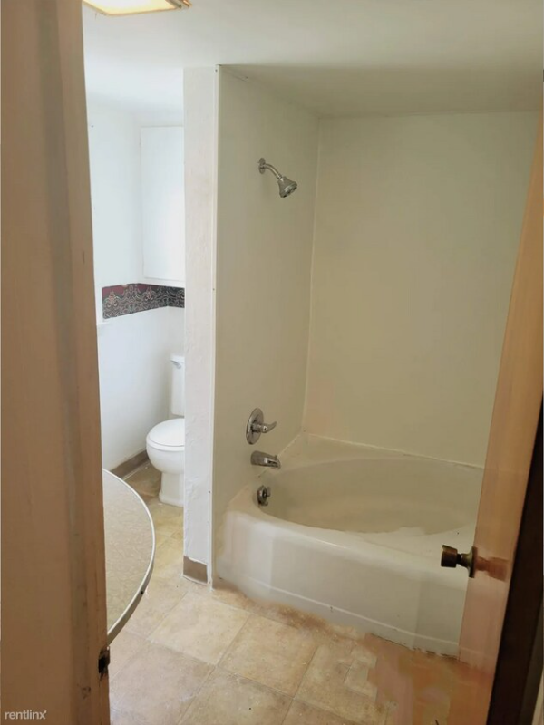 1007 1st St #2 - Photo 5 of 7