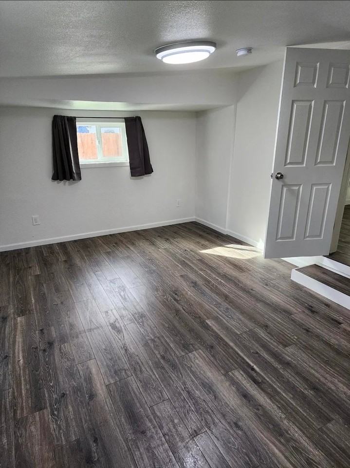 2917 E Sanson Ave #3 - Photo 4 of 8