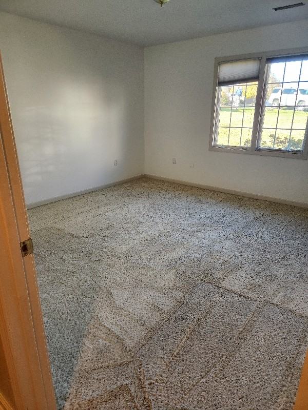 1105 Estate Dr - Photo 6 of 17