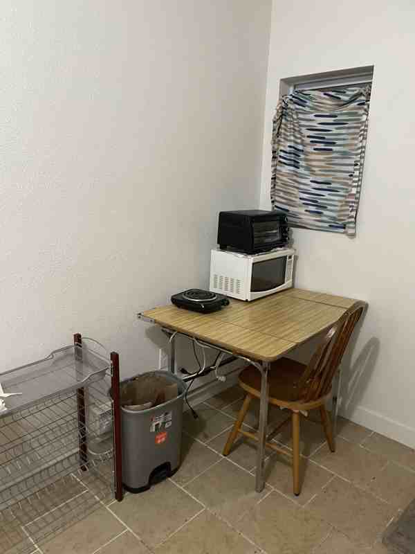 1228 S Lamar St - Photo 6 of 8