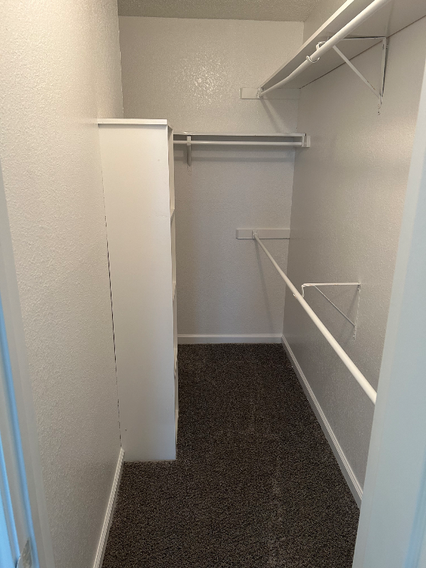 801 Summit Dr - Photo 6 of 20