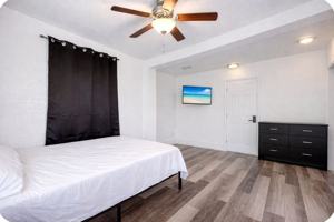 featured image of 842 W 31st St #1