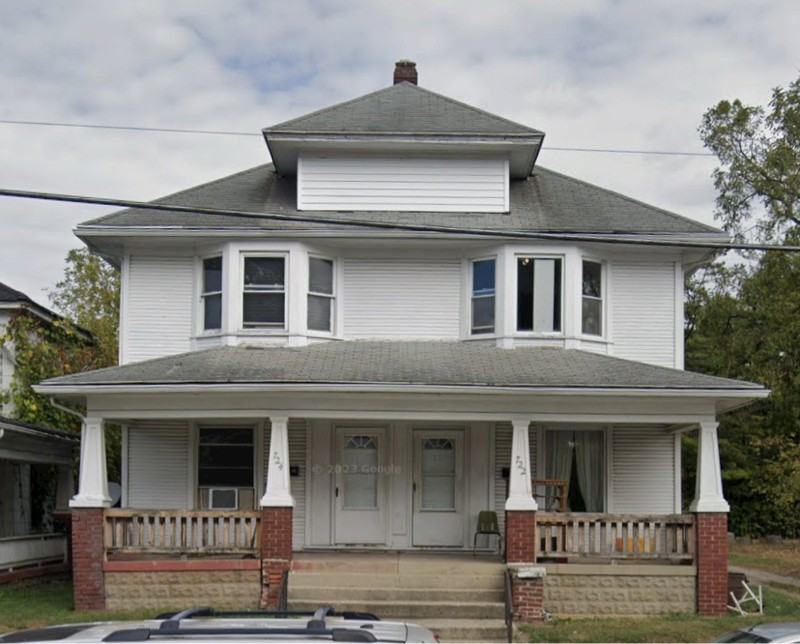 724 W North St