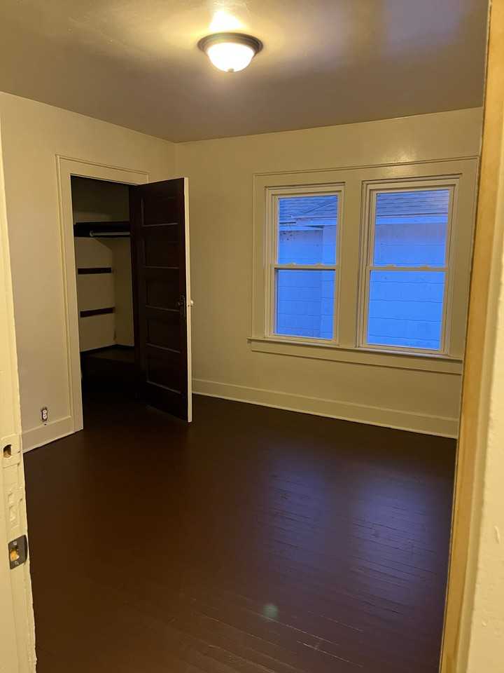 724 W North St - Photo 4 of 7