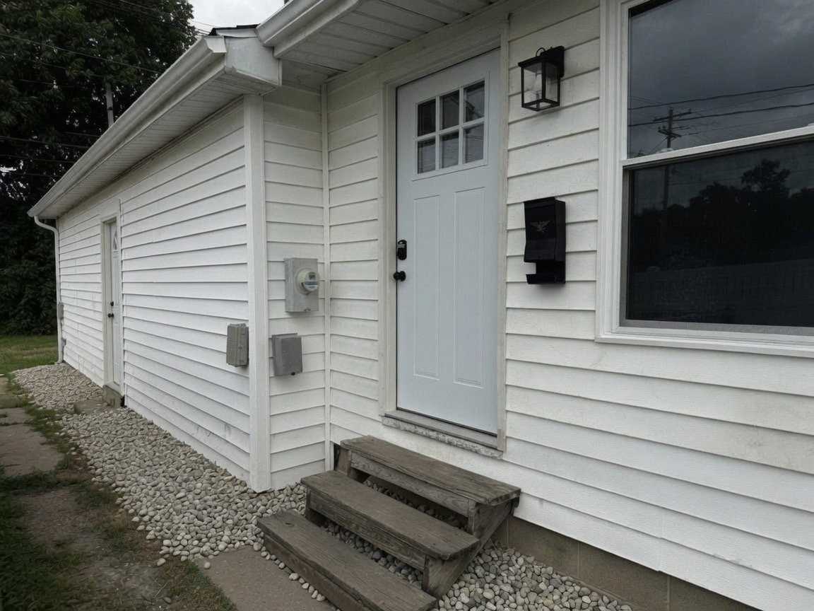 412 E Union St #412REAR - Photo 2 of 11