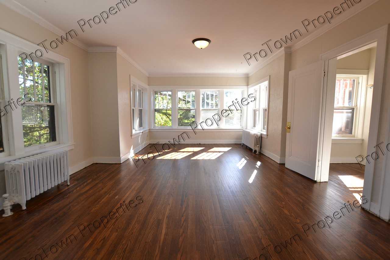 757 Jasper Street #2E - Photo 4 of 8