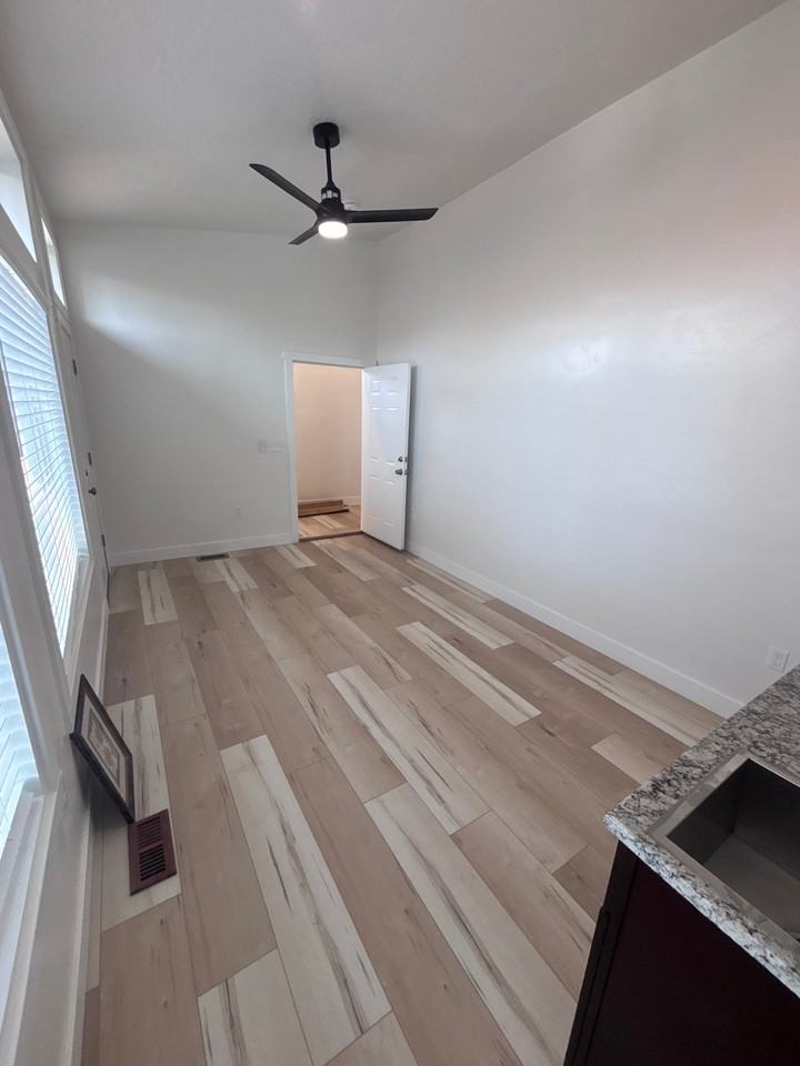 2493 S St #C4 - Photo 5 of 8