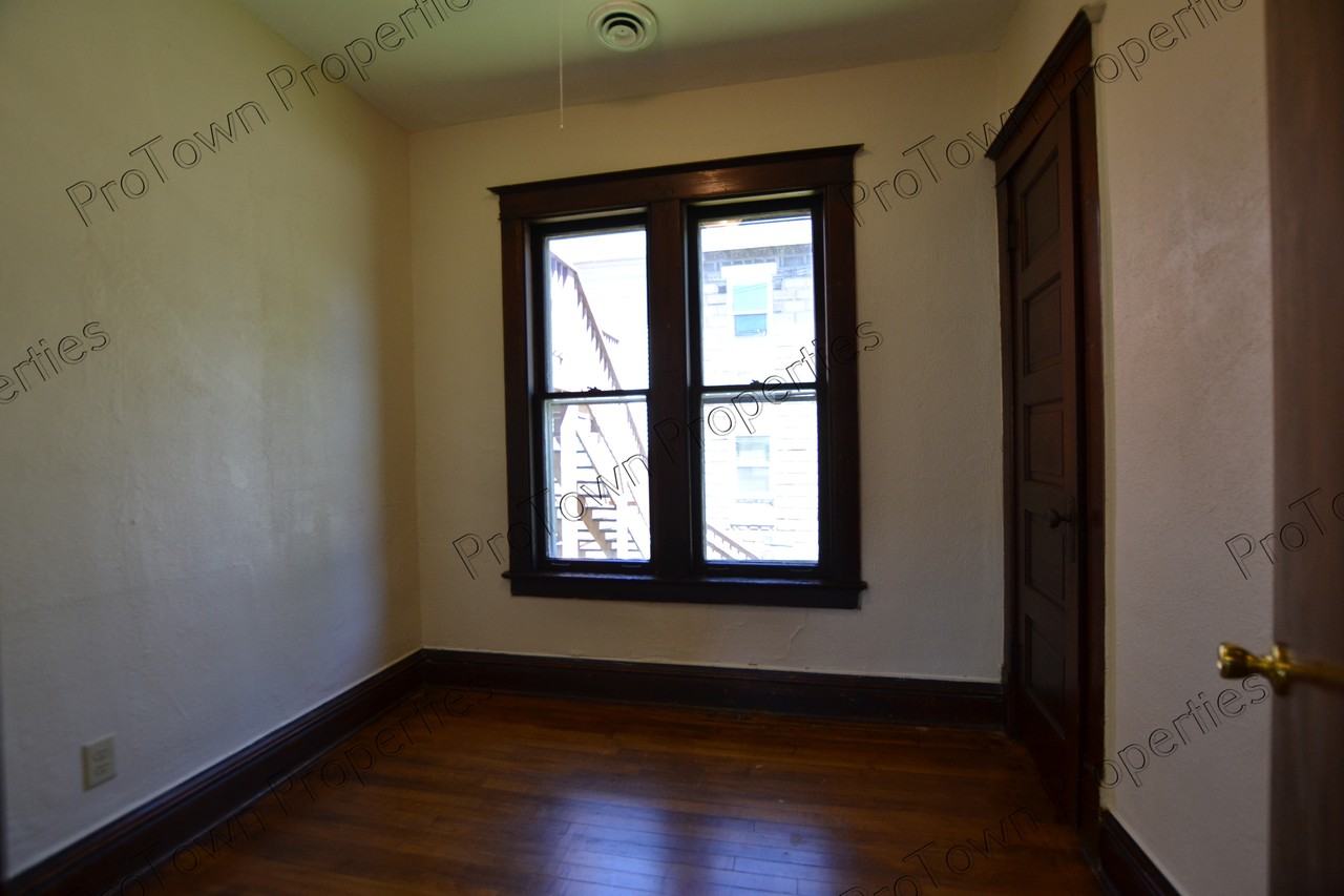 835 North Broadway Street #2 - Photo 5 of 10