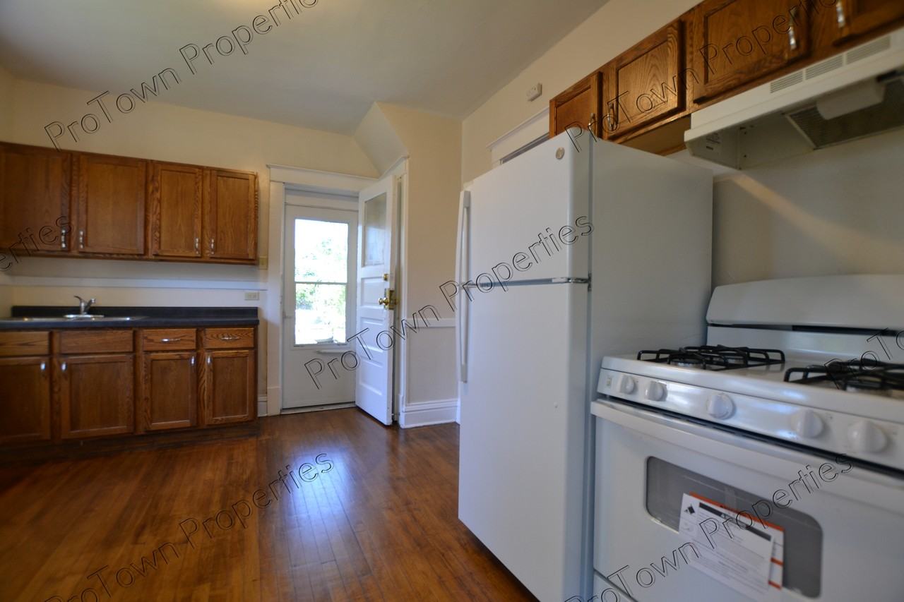835 North Broadway Street #2 - Photo 6 of 10