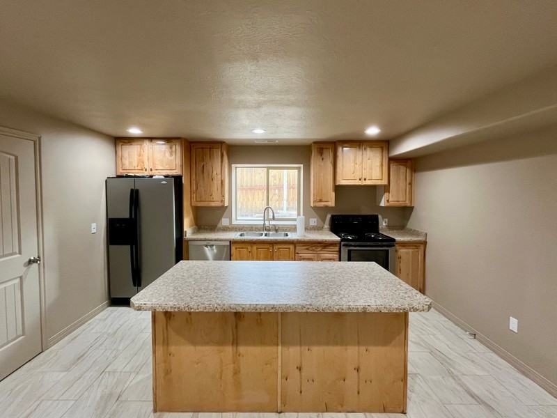 2658 Sw #2 - Photo 2 of 14