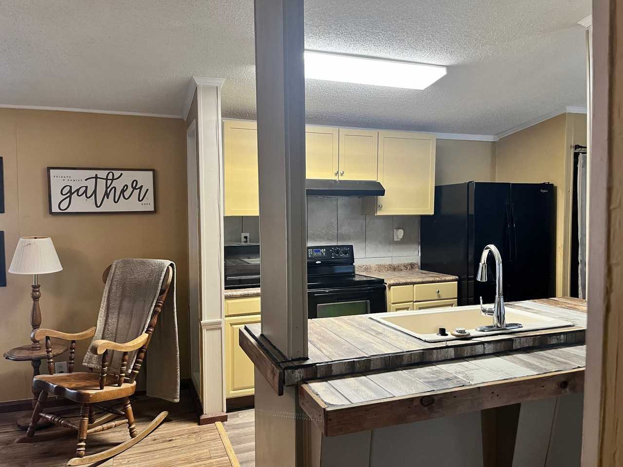 1097 Elm Run - Photo 3 of 6