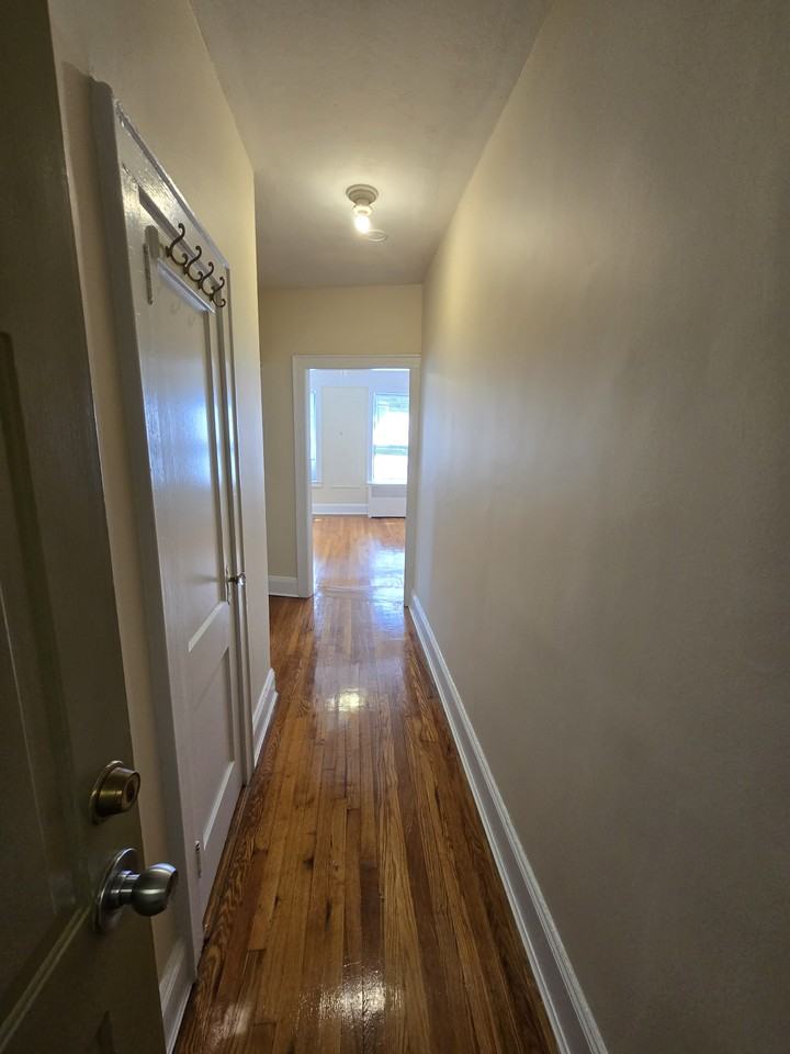 46 Kelly Parkway #204 - Photo 5 of 9