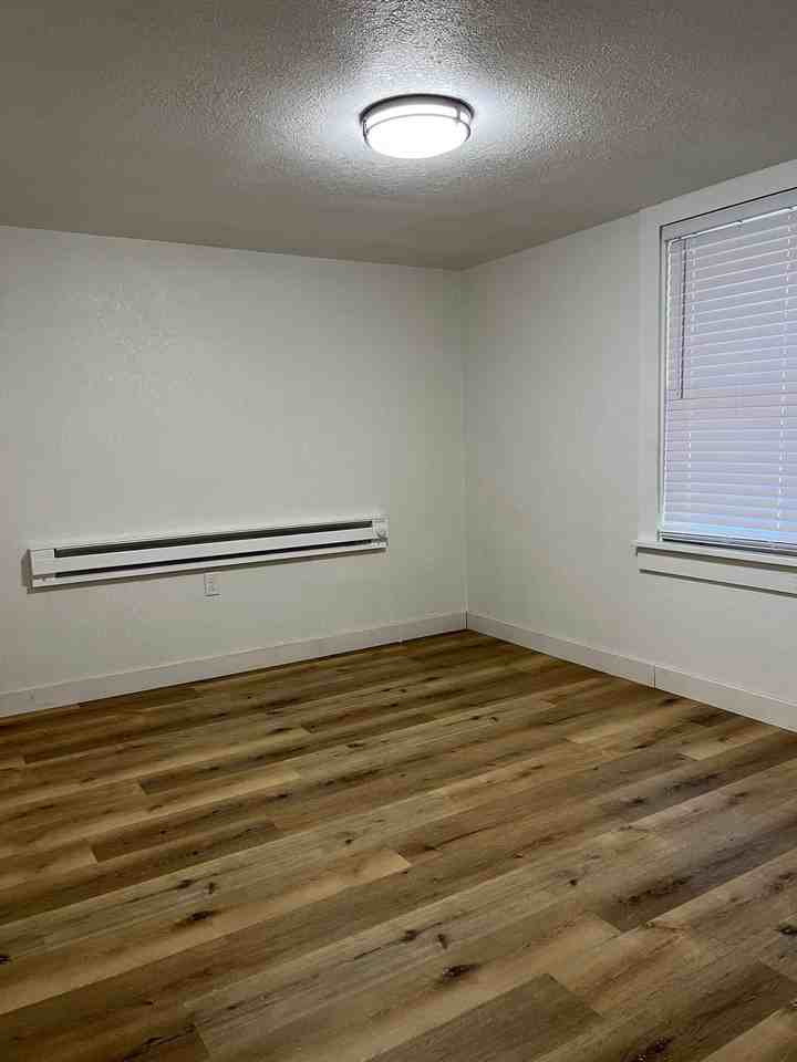 134 N Adams St - Photo 7 of 8