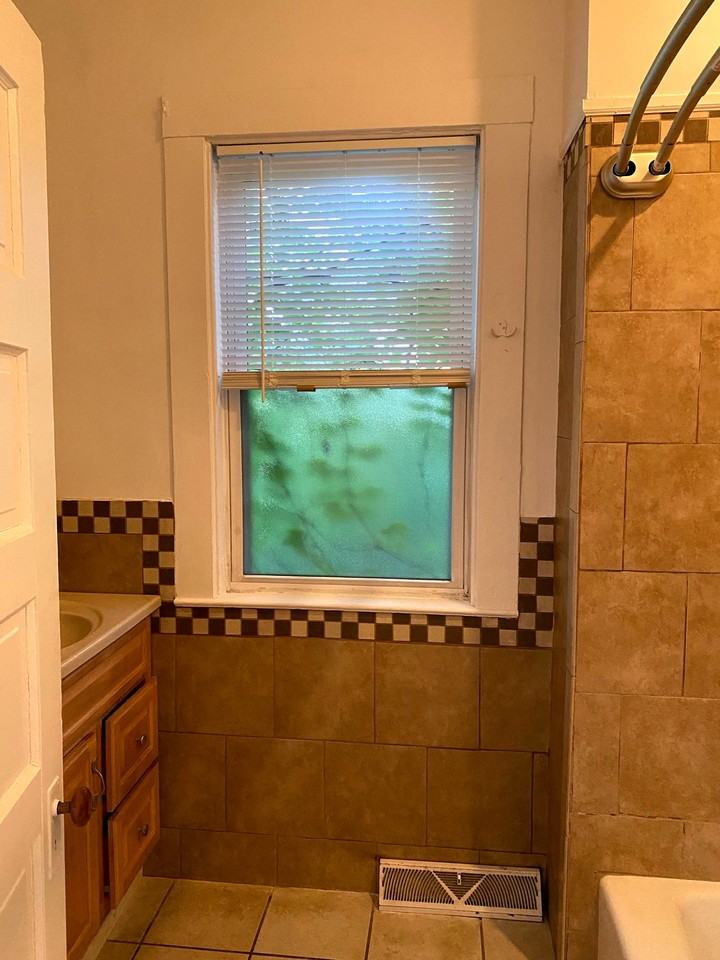121 Merrymount Rd #1 - Photo 5 of 16