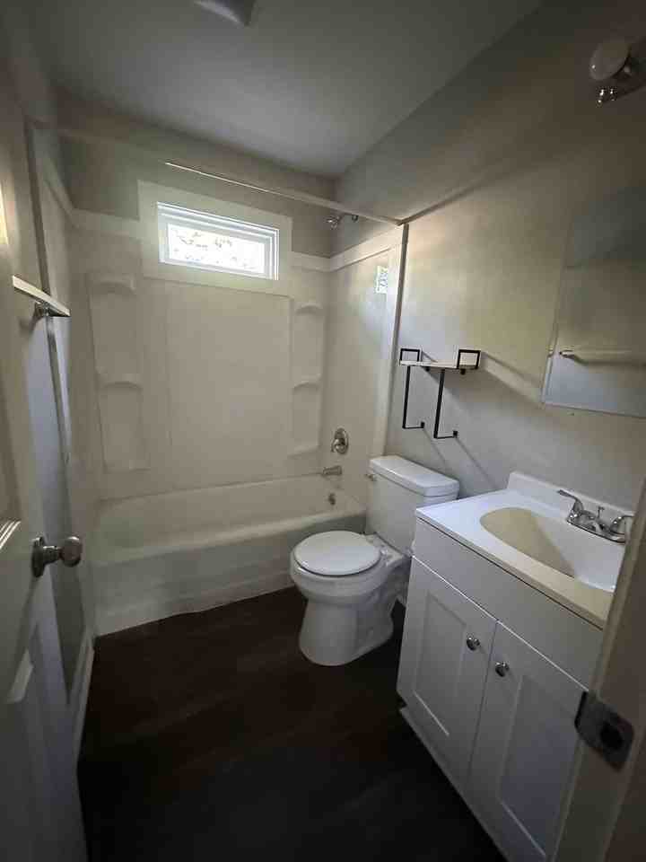 408 Hobson St - Photo 5 of 6