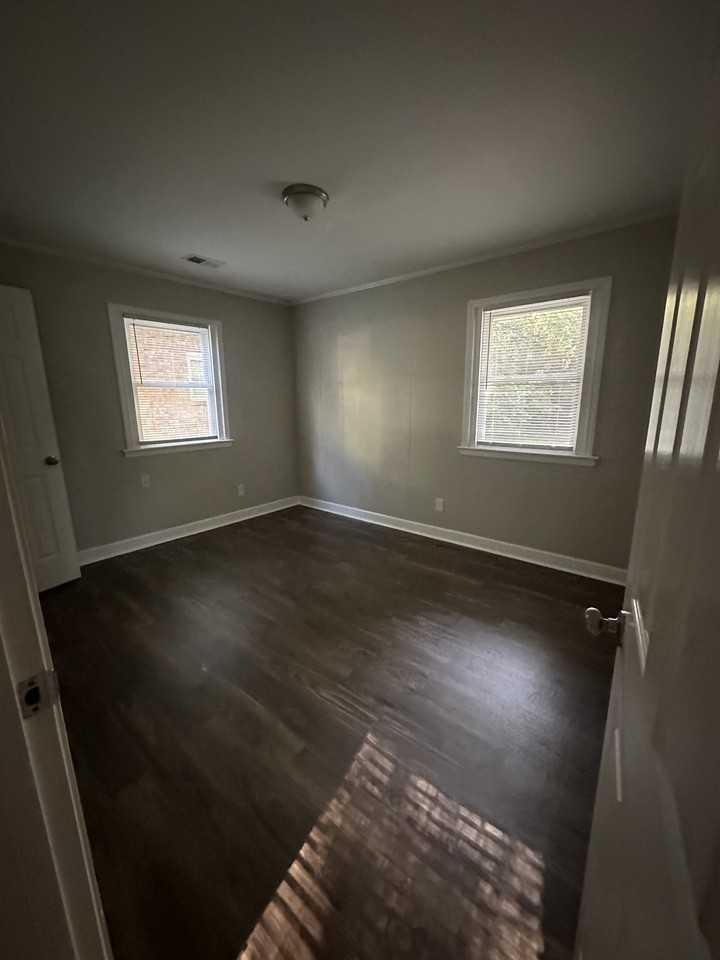 408 Hobson St - Photo 6 of 6