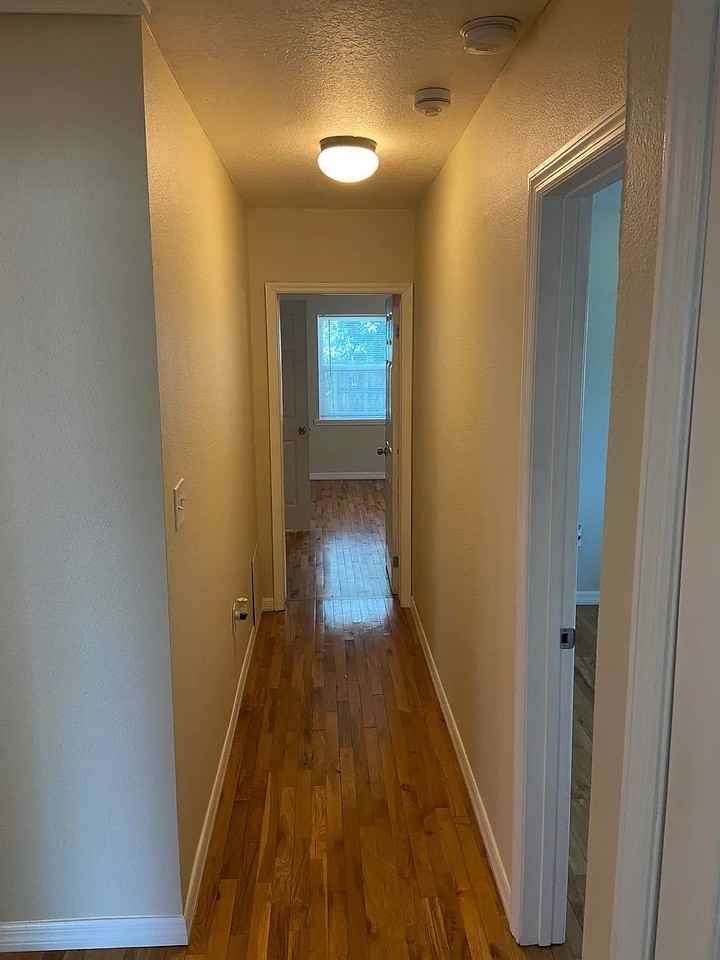 515 E Adalee St - Photo 4 of 10