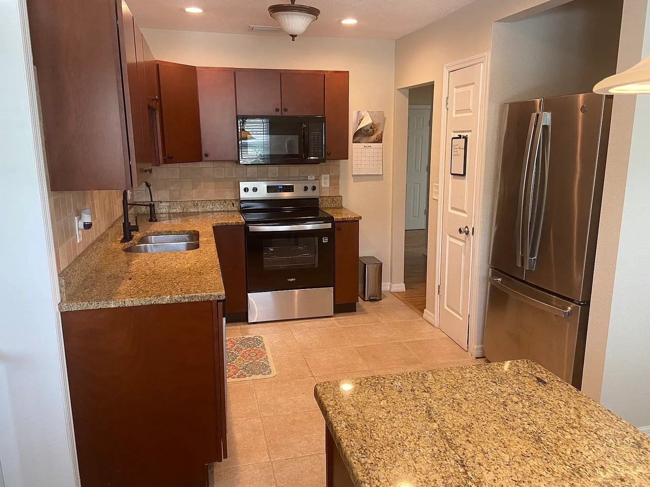 515 E Adalee St - Photo 7 of 10